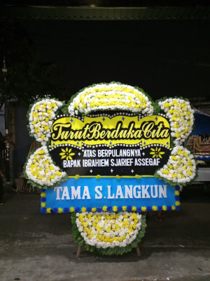 Papan Bunga Duka di Telang